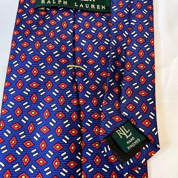 Lauren Ralph Lauren Tie 100% Silk Tie Blue with Red circles pattern Green Tag - Picture 2 of 7